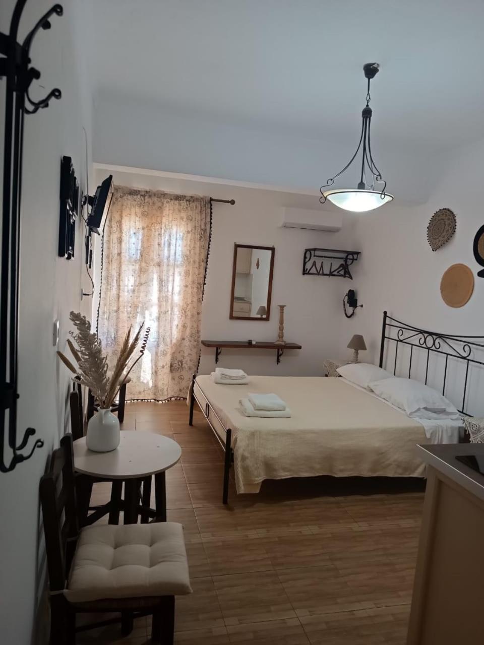 Pension Hlias - Chora Amorgos Zimmer foto