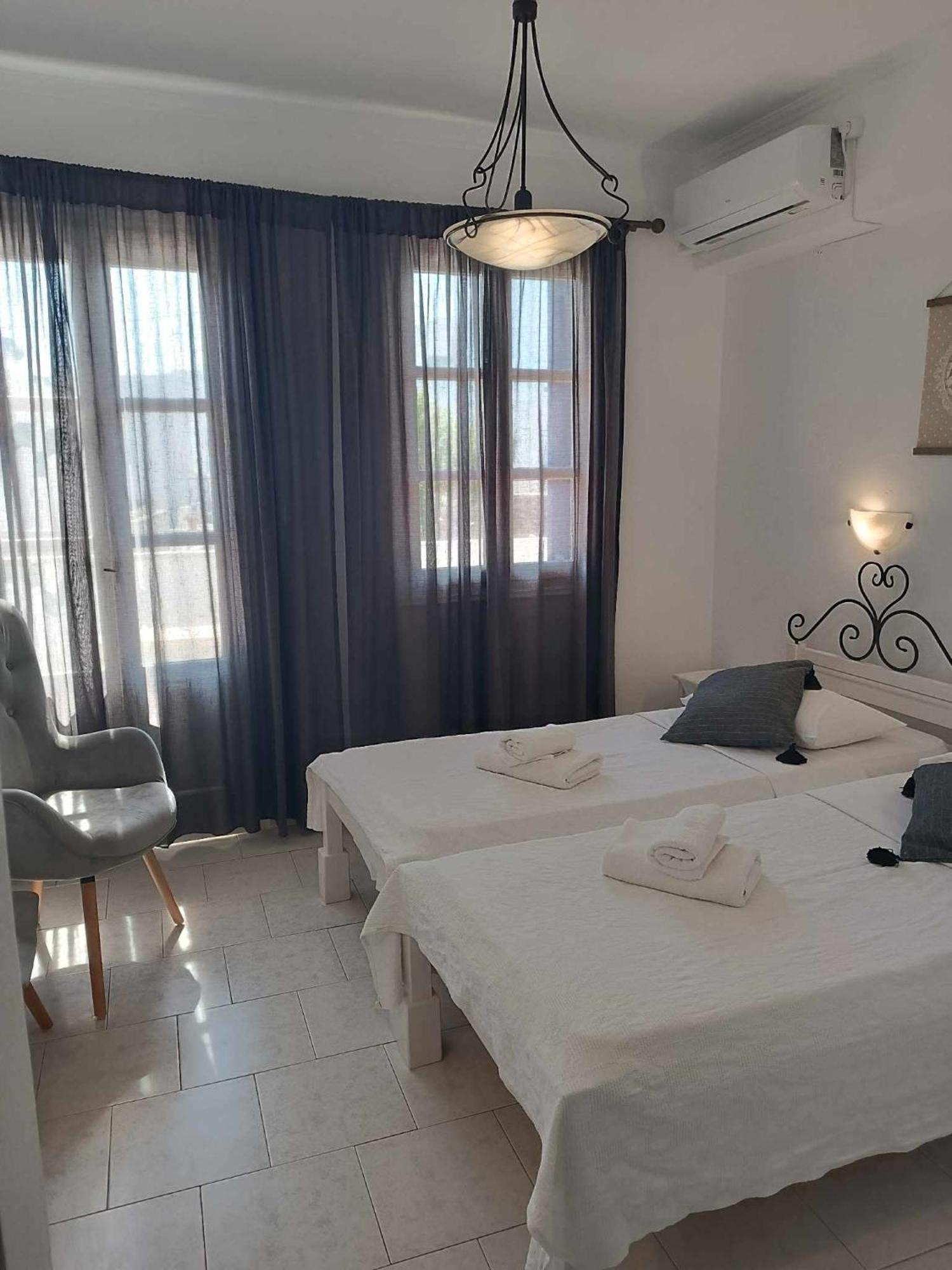 Pension Hlias - Chora Amorgos Exterior foto