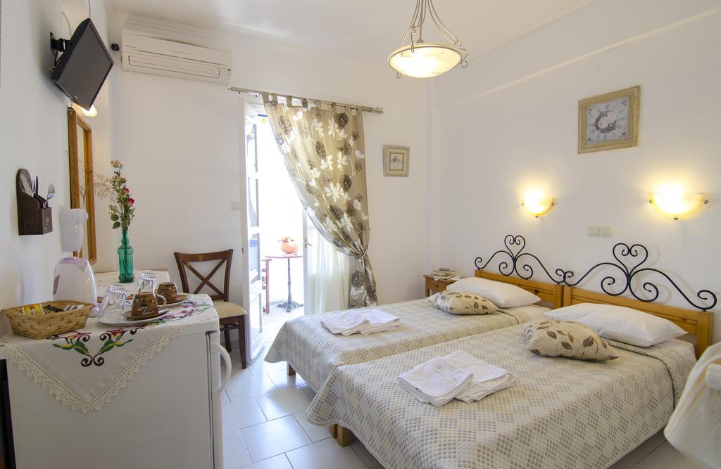 Pension Hlias - Chora Amorgos Exterior foto